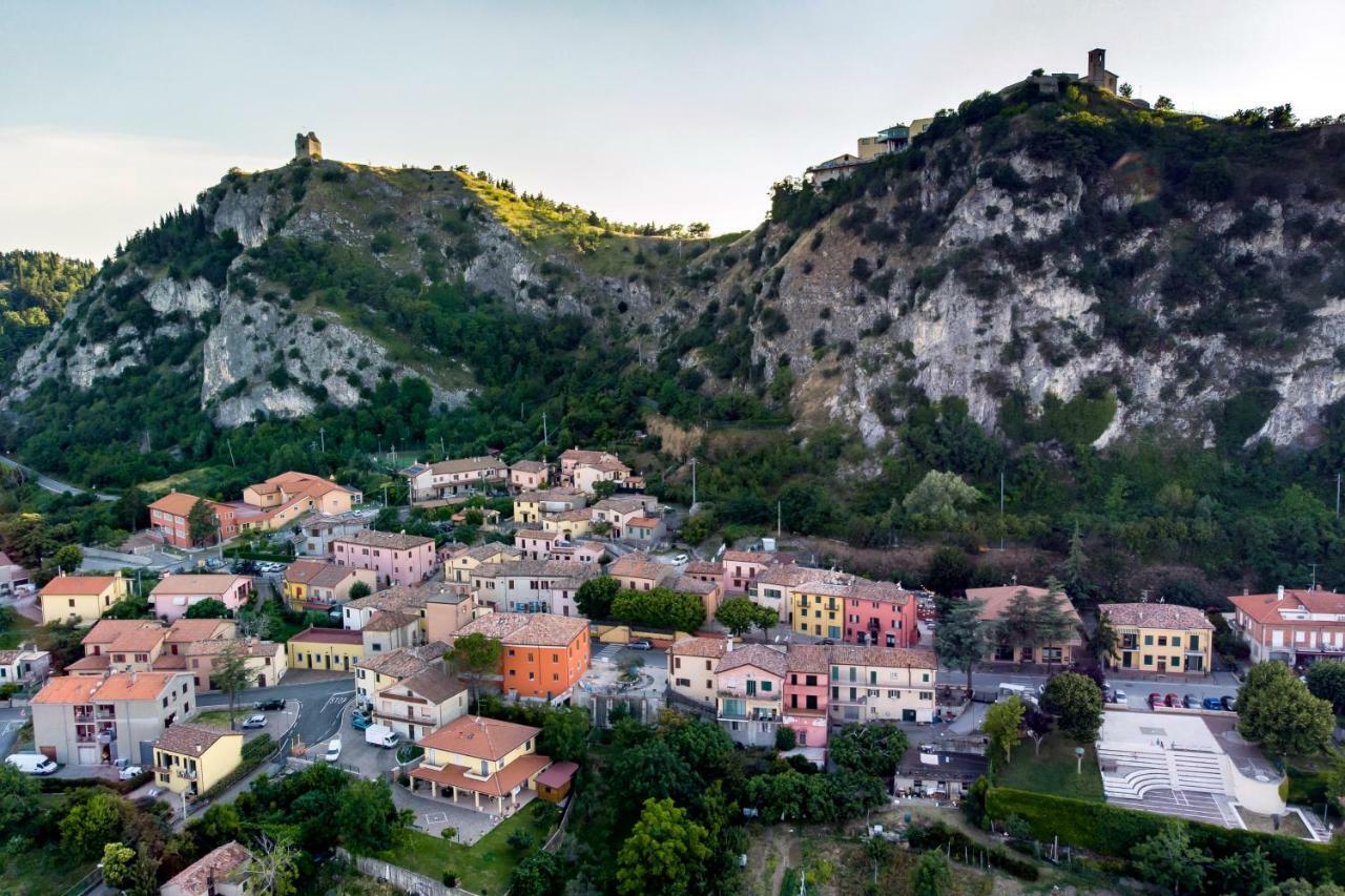 La Locanda Del Povero Diavolo Torriana Zewnętrze zdjęcie